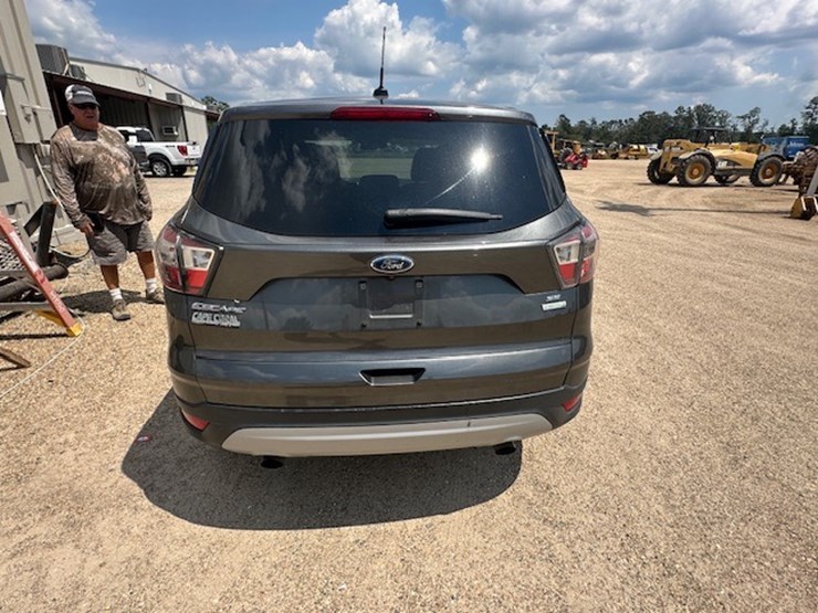 2017-ford-escape-image-8