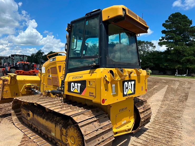 2017-caterpillar-d5-image-4