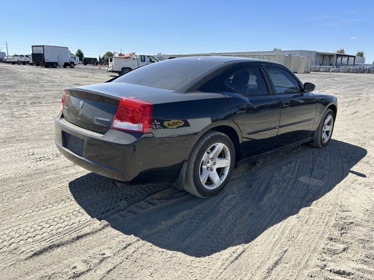 2009-dodge-charger-sedan-image-5