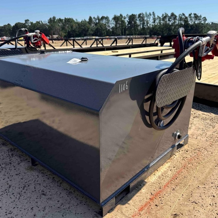 UNUSED X-STAR 750 GALLON FUEL TANK