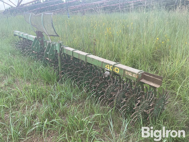 john-deere-400-image-1