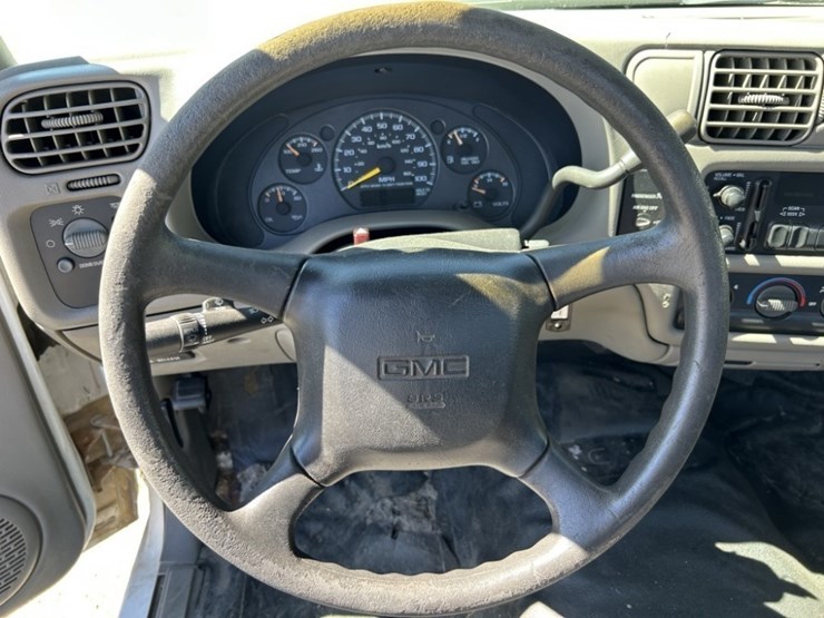 1999-gmc-sonoma-pickup-image-18