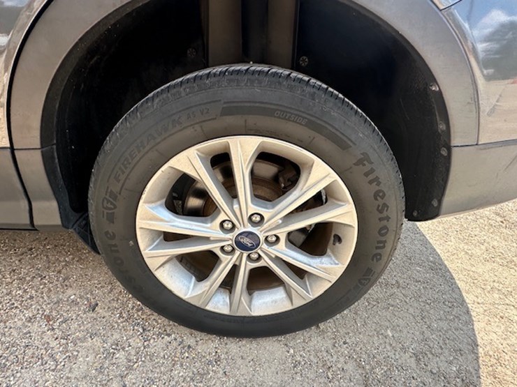 2017-ford-escape-image-14