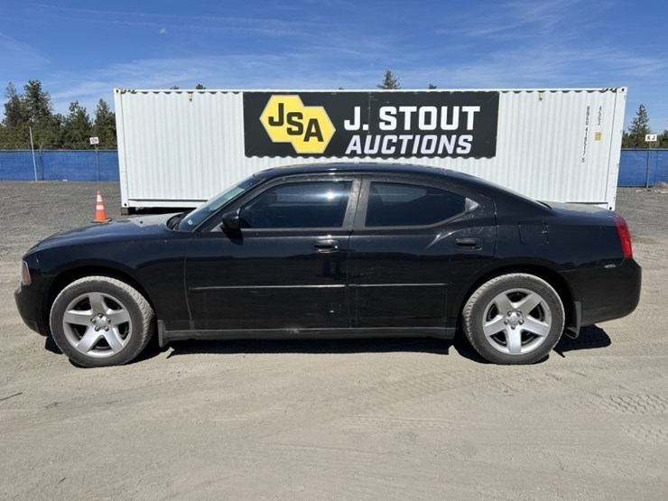 2009-dodge-charger-sedan-image-2