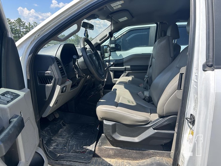 2019-ford-f150-image-17