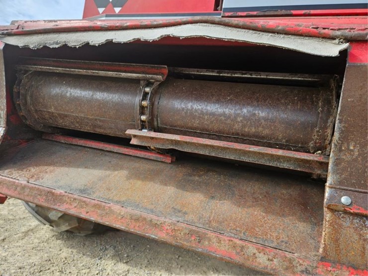 massey-ferguson-8570-image-12