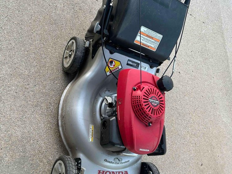 honda-walk-behind-mower-image-4