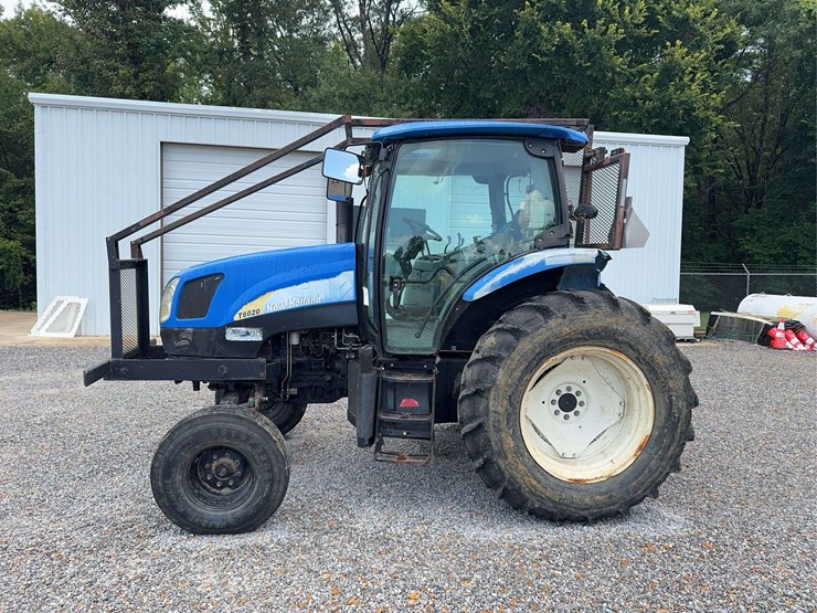 new-holland-t6020-image-2
