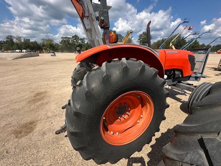kubota-m8540f-image-8