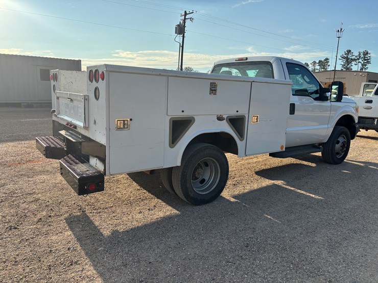 2011-ford-f350-image-3