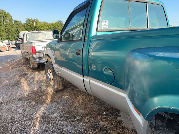 chevrolet-3500-image-12