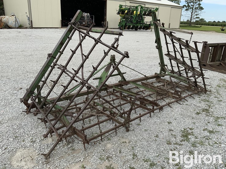 john-deere-25-image-7