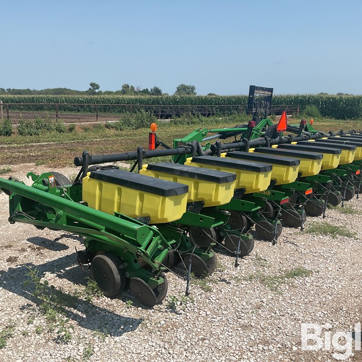 JOHN DEERE 1720