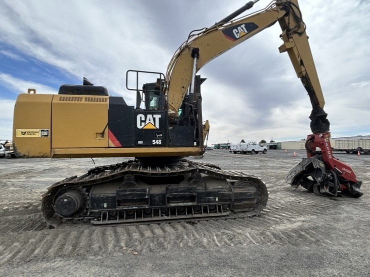 2018-caterpillar-548-image-6