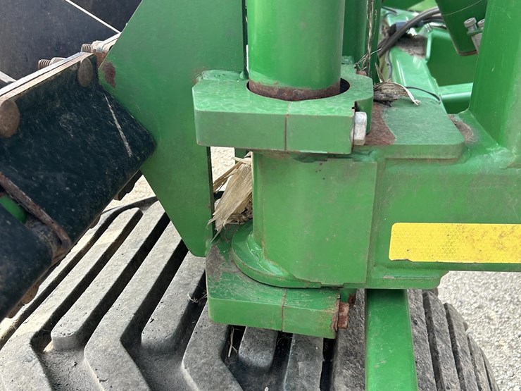 2019-john-deere-2680h-image-37