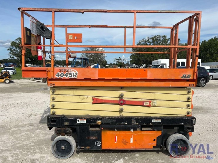2018-jlg-4045r-image-11