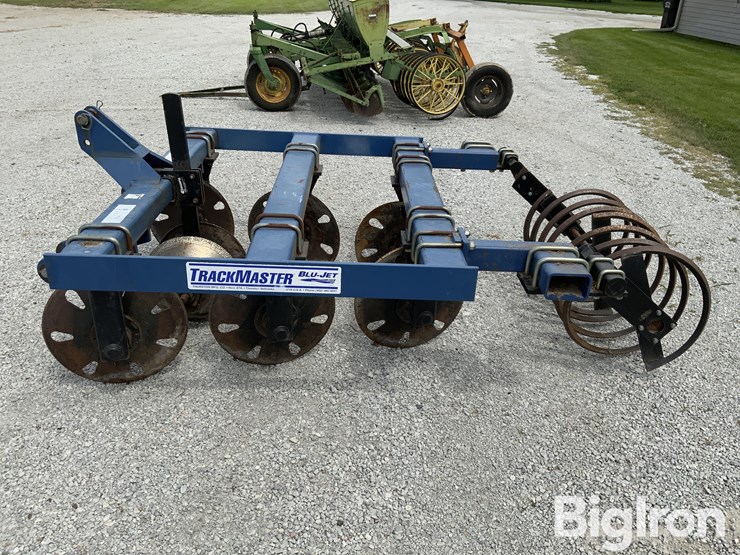 blu-jet-track-master-image-8
