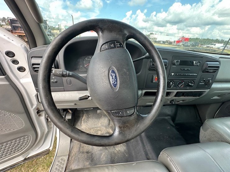 2005-ford-f250-image-36