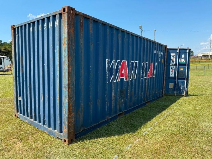20'-shipping-container-image-12