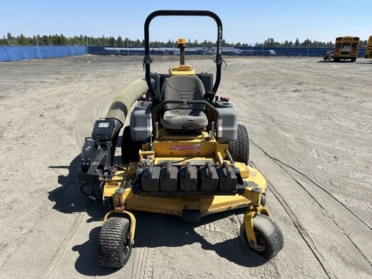 hustler-super-z-zero-turn-mower-image-8