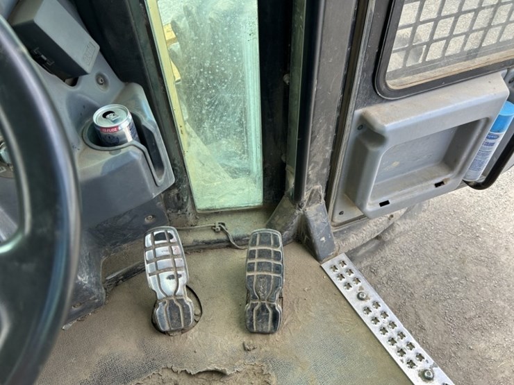 2016-caterpillar-545d-image-20