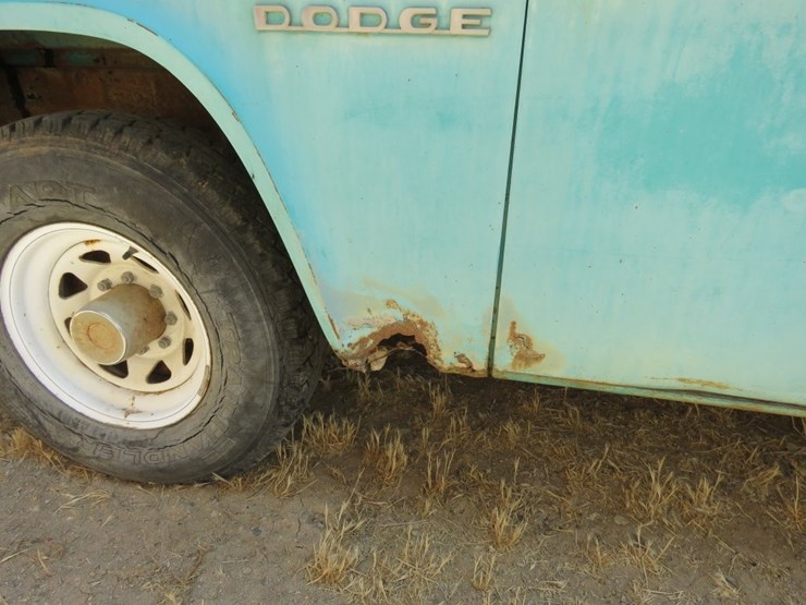 1965-dodge-d200-early-version-pickup-image-17