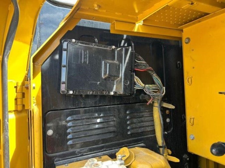 2011-caterpillar-315dl-image-23