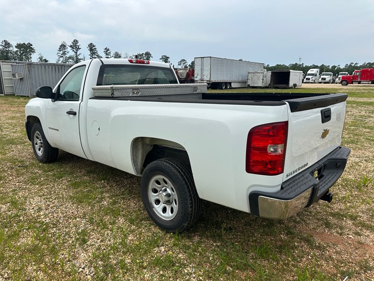 2013-chevrolet-silverado-image-4