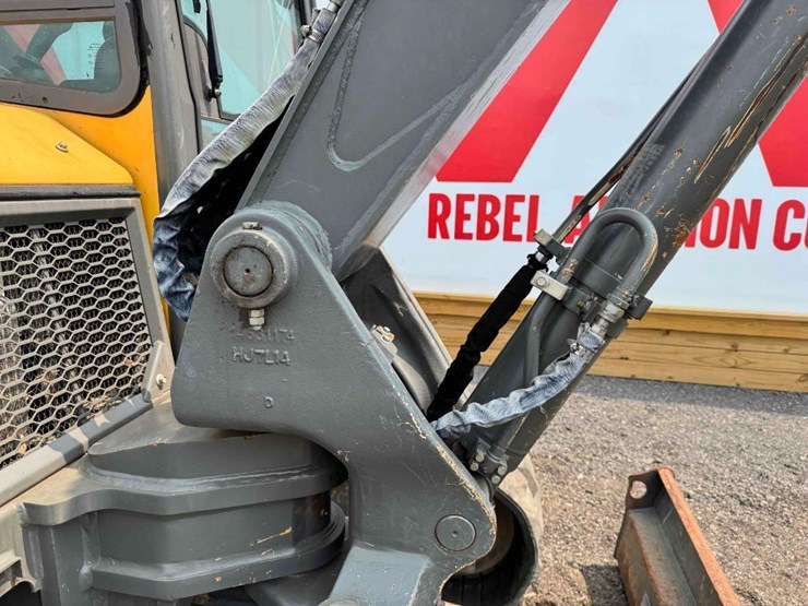 2018-volvo-ecr88d-image-54