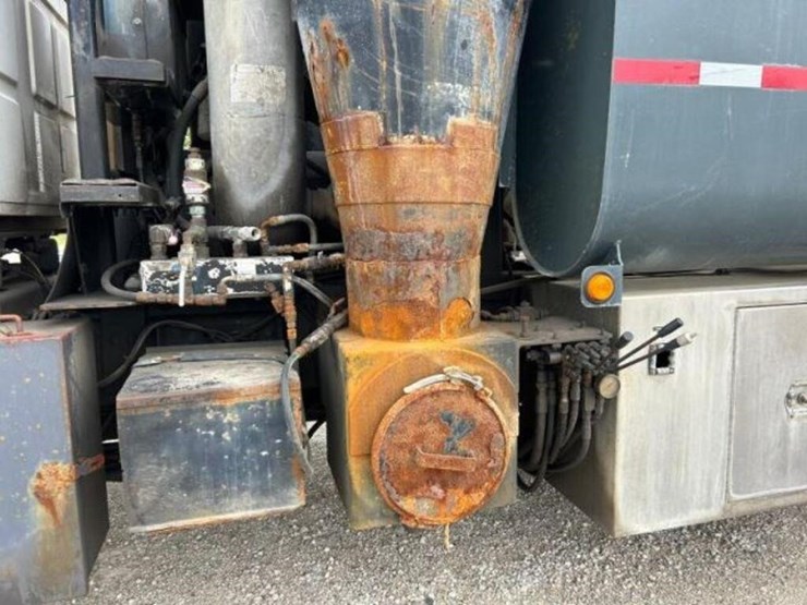 2007-sterling-l-line-t/a-flusher-truck-2fzhazde07a-image-41