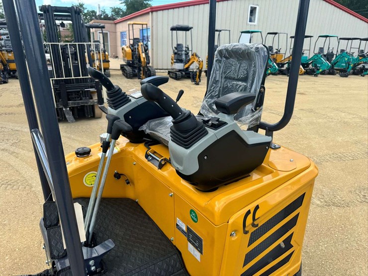 2025-cfg-industrial-mx20r-mini-excavator-...-unused-image-11