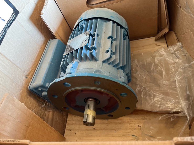 #39-•-eletric-motor-image-3