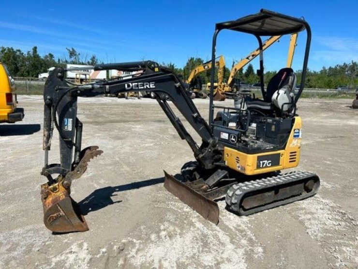2015-deere-17g-image-1