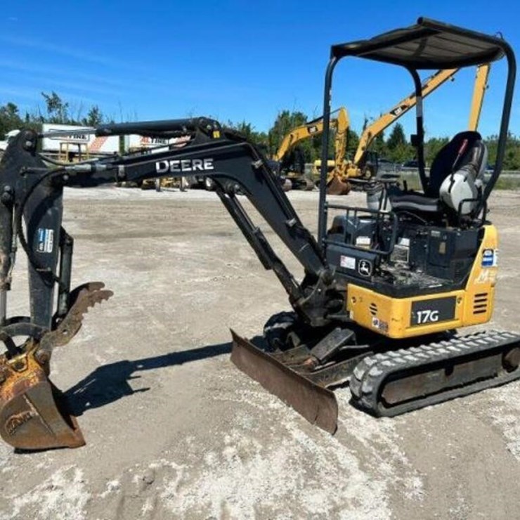 2015 DEERE 17G