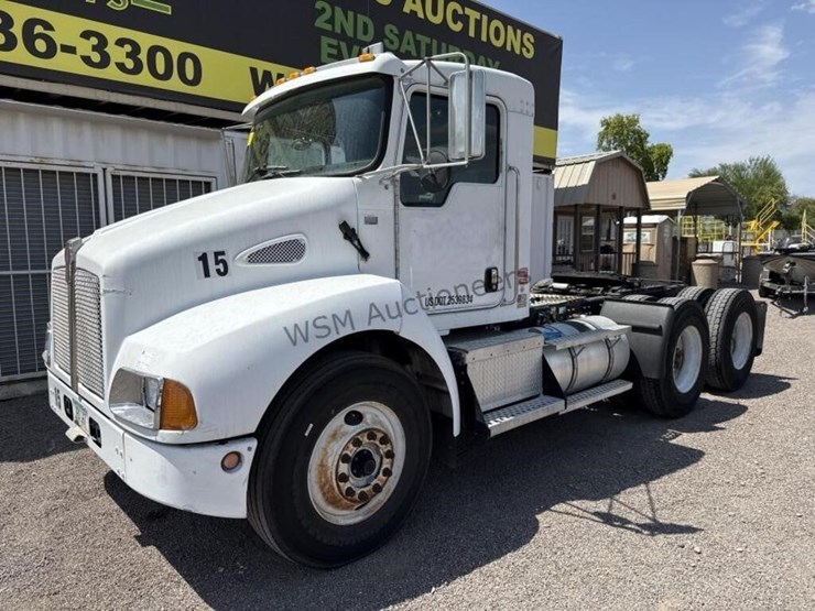 2006-kenworth-t300-image-2