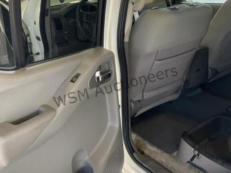 2015-nissan-frontier-image-25