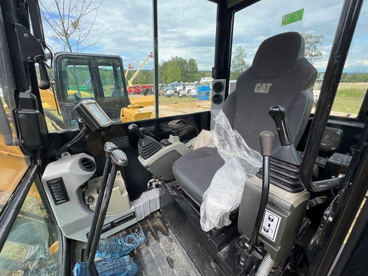 2021-caterpillar-305-image-20