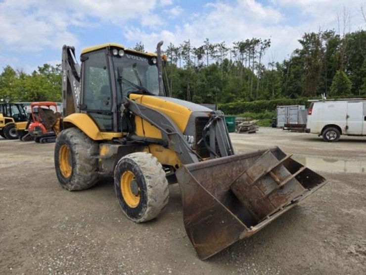 2009-volvo-bl70-image-3