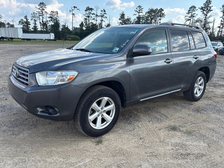 2010-toyota-highlander-image-5