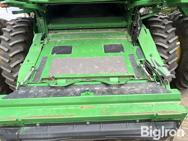 2013-john-deere-s670-image-12