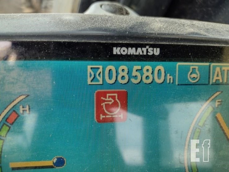 komatsu-pc220-lc-8-image-6