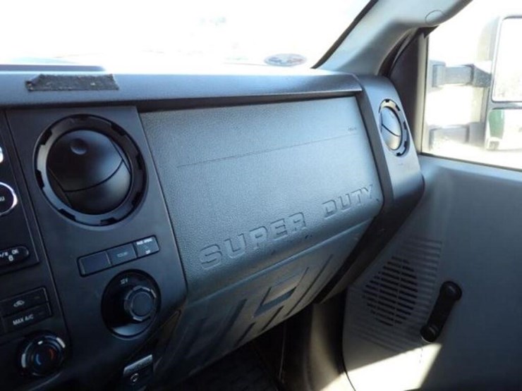 2016-ford-f550-xl-image-22
