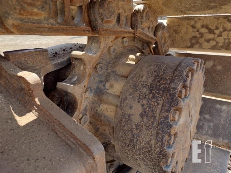 2011-komatsu-pc228us-lc-8-image-28