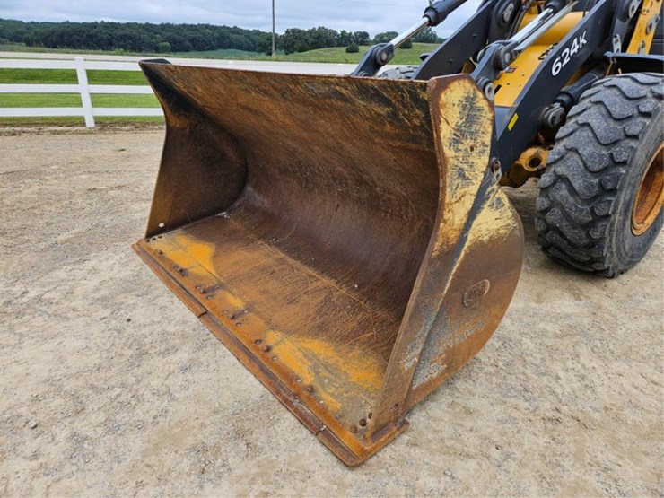 2012-deere-624k-image-17