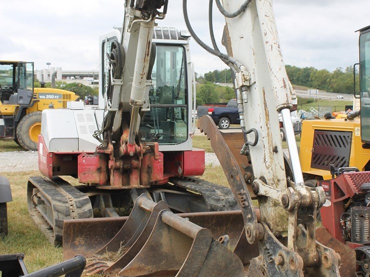 takeuchi-tb180fr-image-3