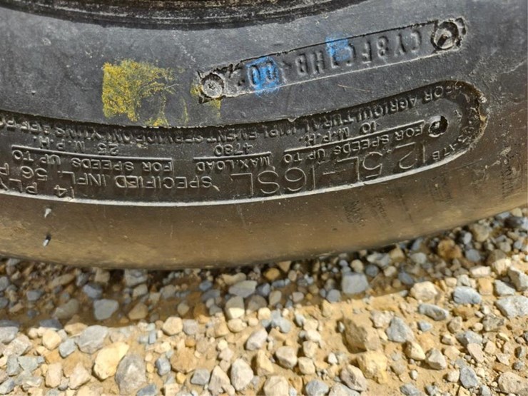 john-deere-125-image-21