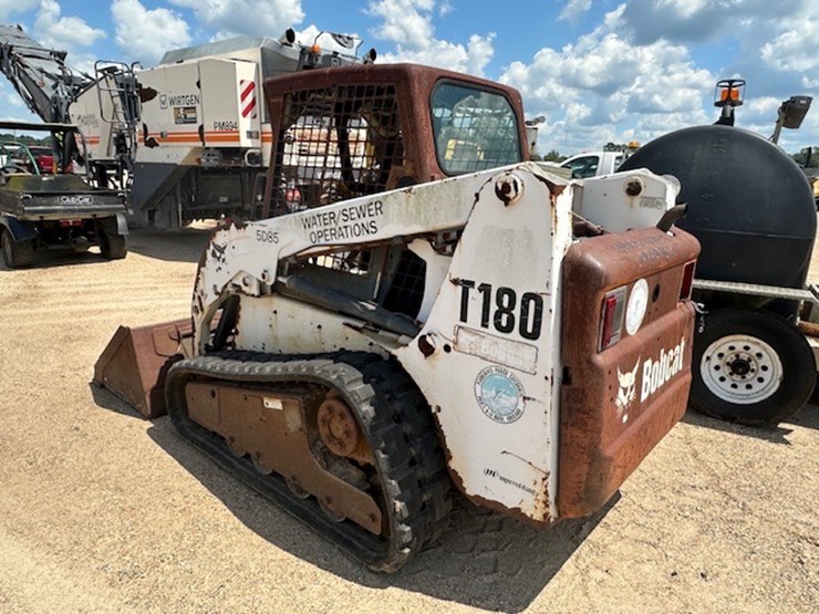 bobcat-t180-image-4