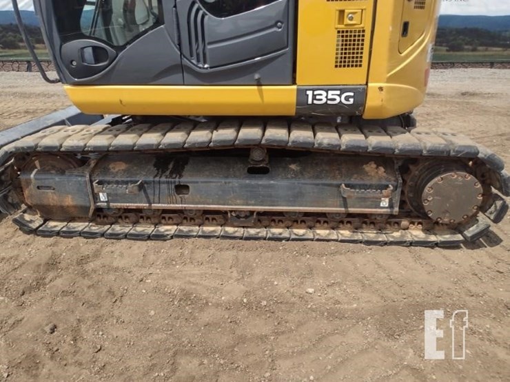 2019-deere-135g-image-26