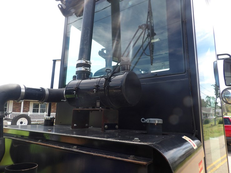 #79-•-#27064-•-2017-laymor-sm-450st-street-sweeper-image-10