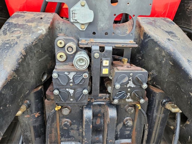 case-ih-mx285-image-21